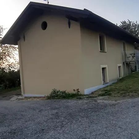 Cascina Binello A 公寓 *